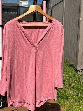 Women's Relaxed V-Neck Long Sleeve Top - Pink
